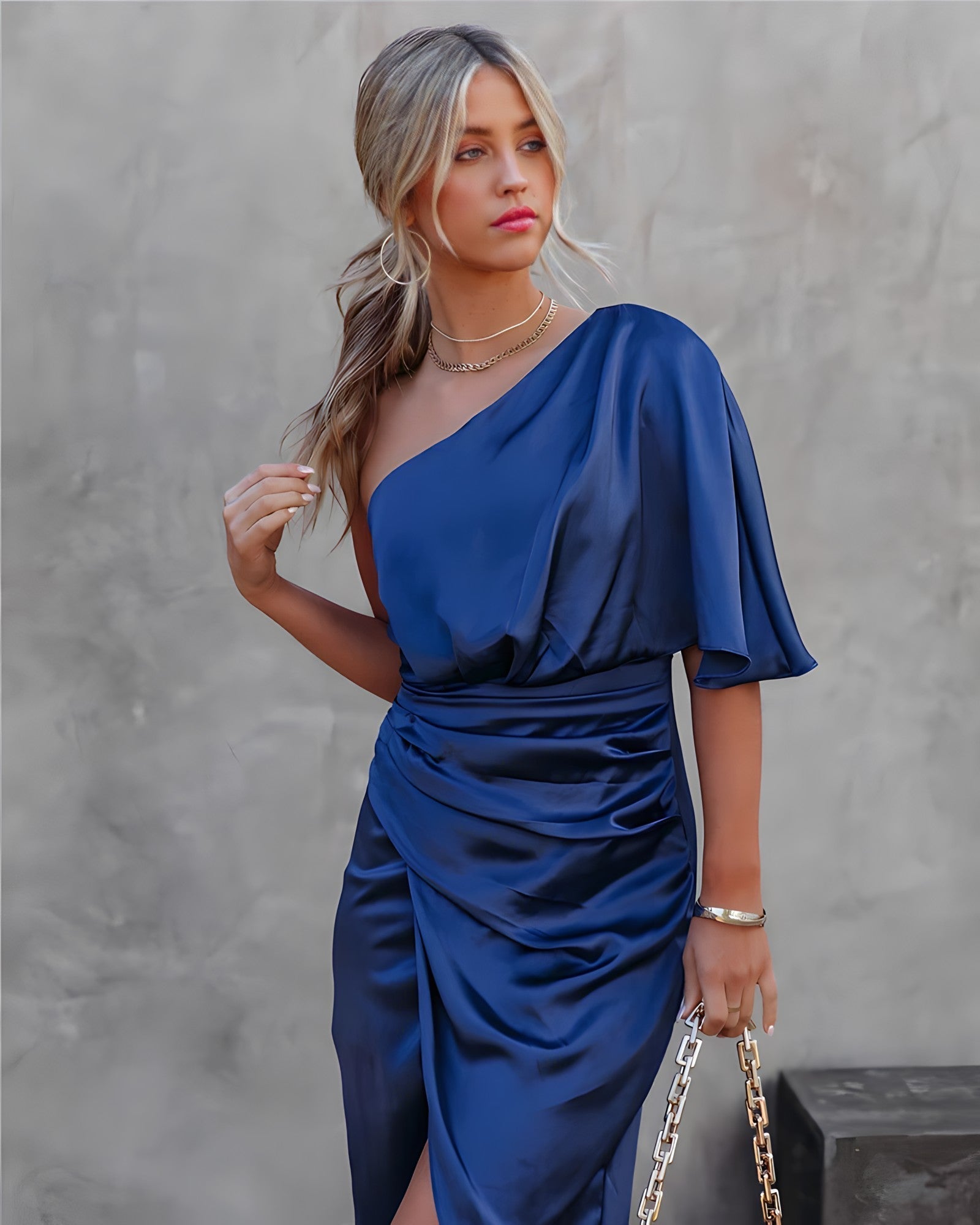 Candyce - Elegantes Kleid mit asymmetrischem Schnitt