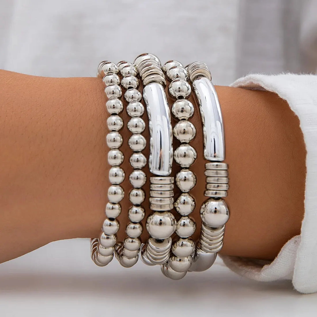 Mira – Set von 5 stapelbaren Armbändern mit Perlen