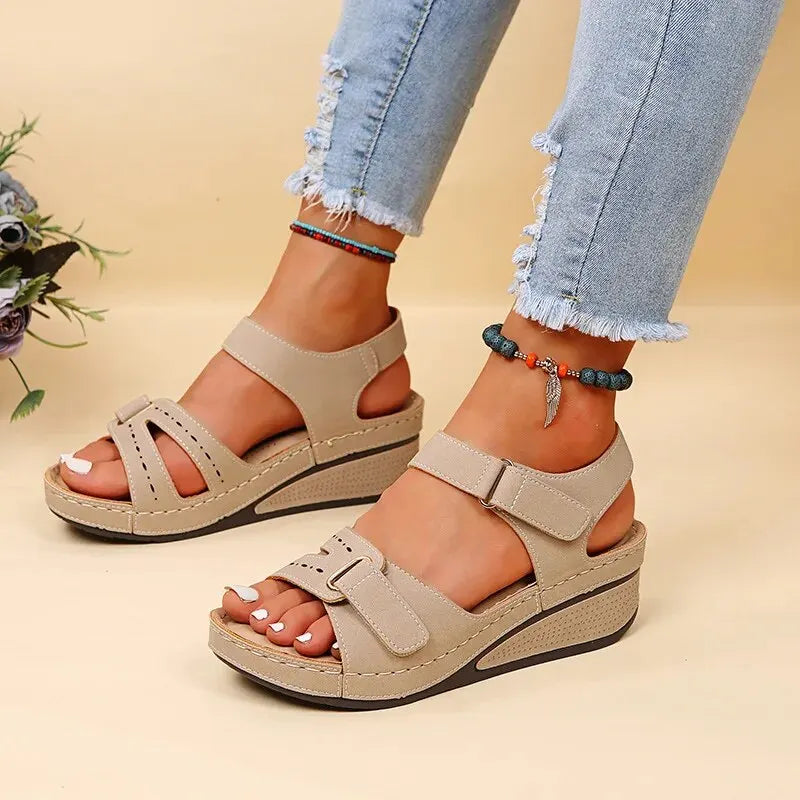 Mia - Keilsandalen mit Klettverschlüssen