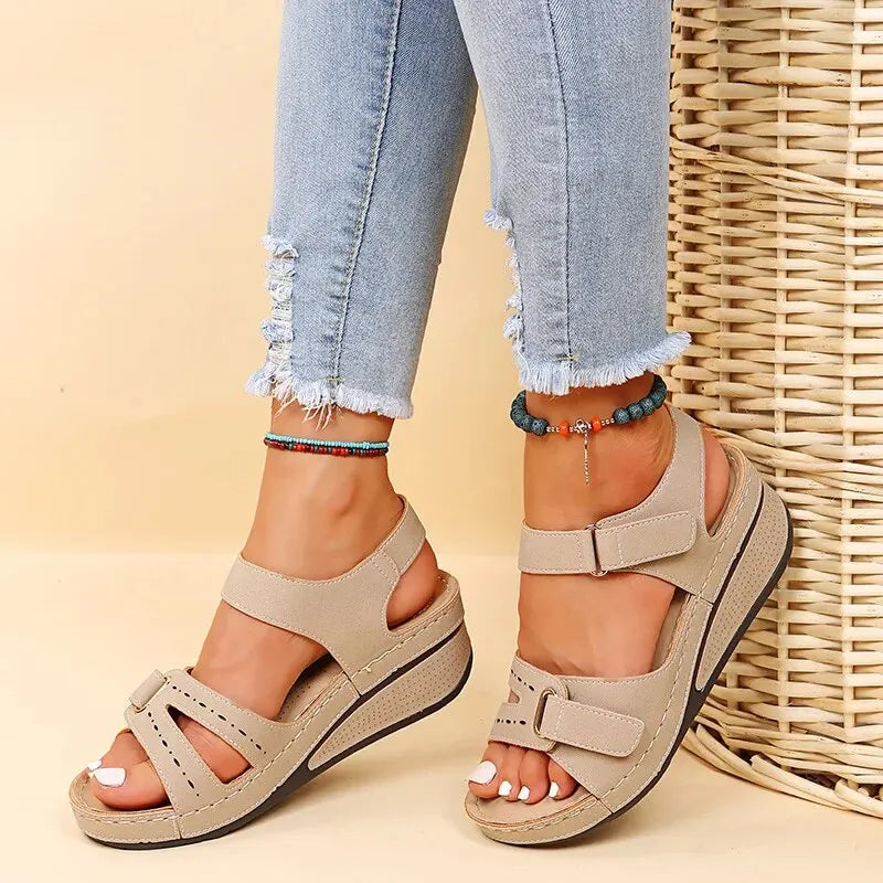 Mia - Keilsandalen mit Klettverschlüssen