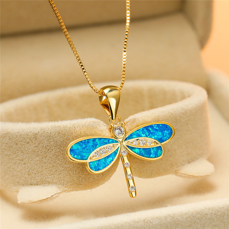 Maggie – Halskette mit goldener Libelle und Opal