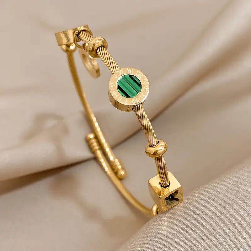 Rhian – Goldfarbenes Signaturarmband