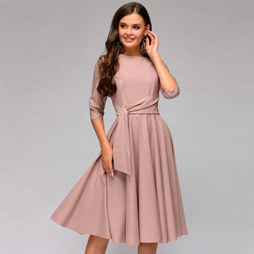 Ivaney - Ein stilvolles Damenkleid