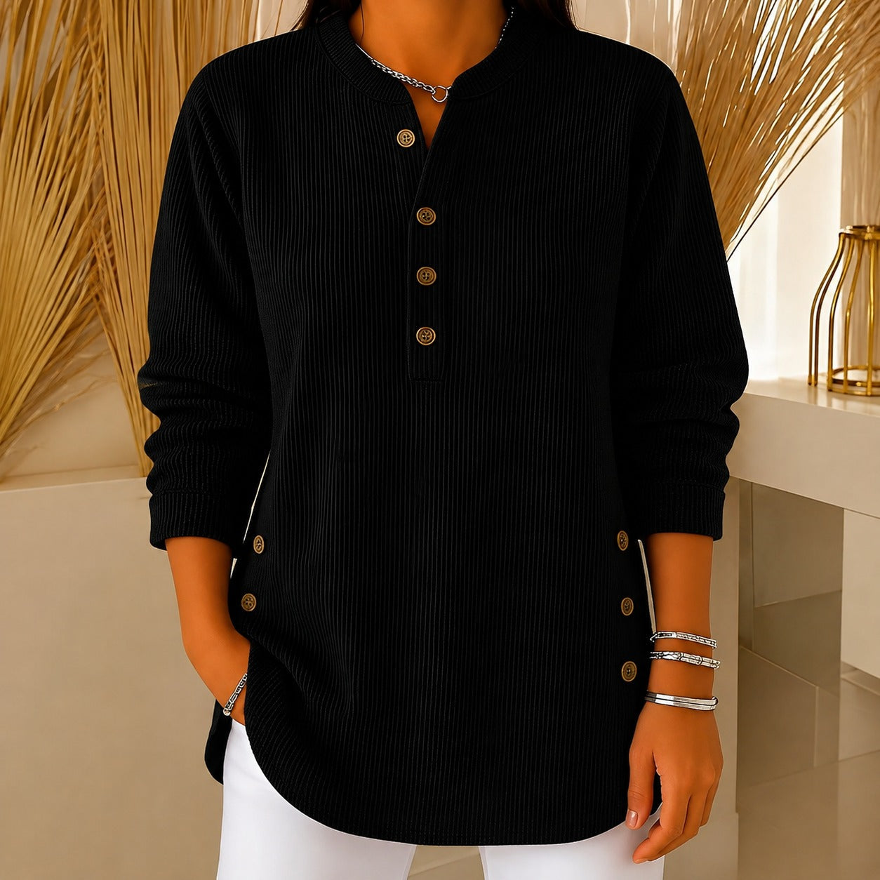 Jocelyn - Ein bequemer Damenpullover mit Knopfdetails