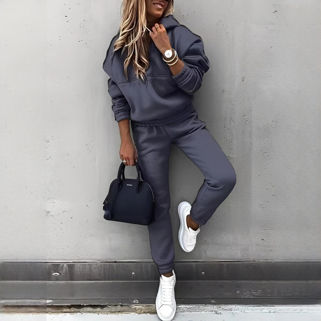 Rovina - Angenehmes Kapuzenpullover- und Hosenset