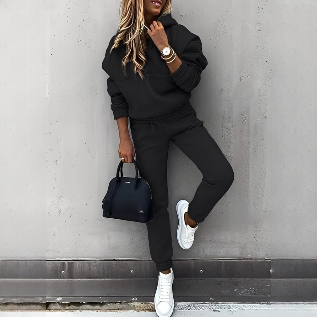 Rovina - Angenehmes Kapuzenpullover- und Hosenset