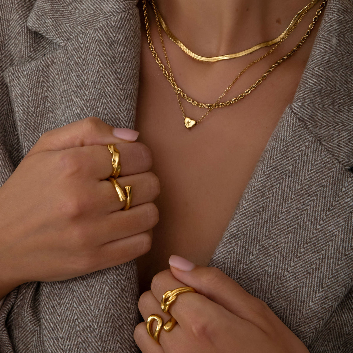 Amora – Kette mit Herzinitialen in Goldüberzug