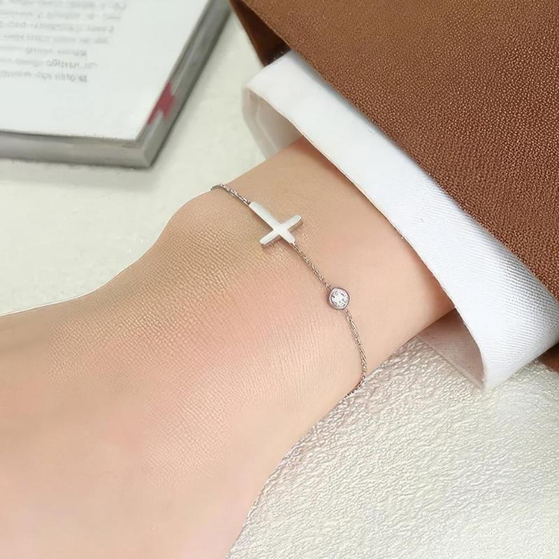Althea – Damenarmband mit Kreuz aus glänzendem Material