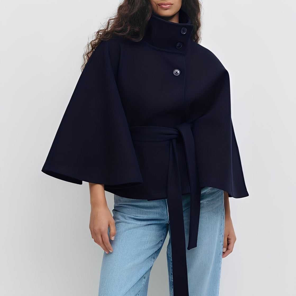 Damen-Übergangsjacke im Cape-Design mit Gürtel, Stehkragen und Knopfverschluss – Lockere Passform