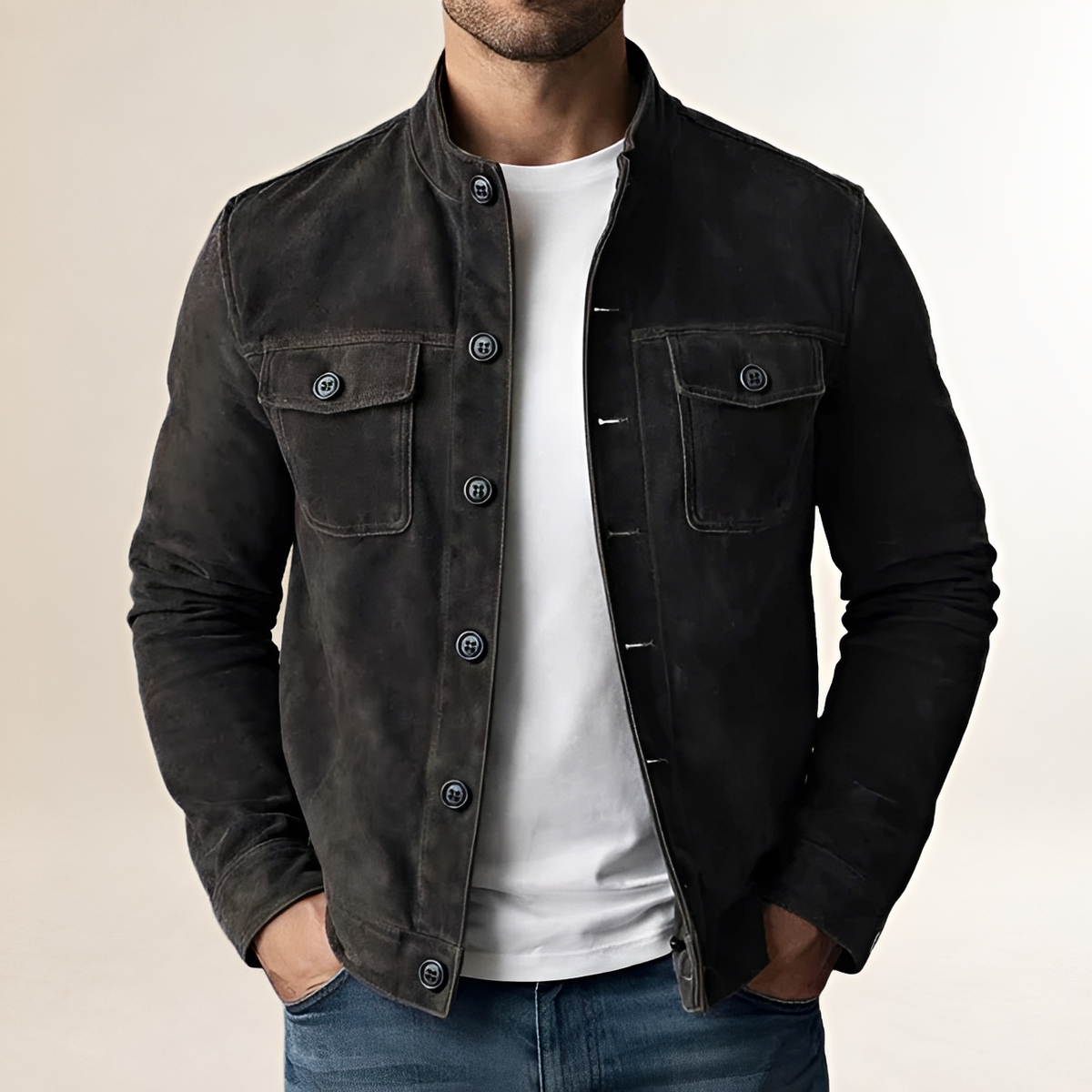 Herren Militärjacke mit Stehkragen, Frontknopfleiste und Brusttaschen mit Klappen - taillierter Schnitt, Hiplänge