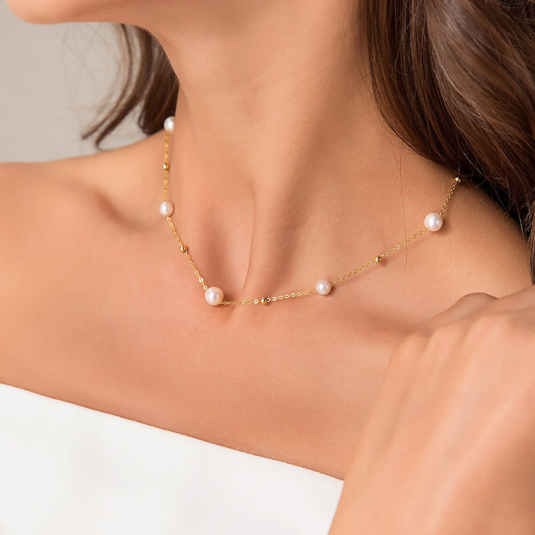 Kette mit Gold und Perlen - wechselnde Perlen und goldene Glieder