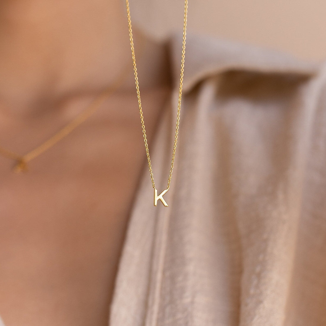Elegantes Halsband mit Initialen - Modisches Halsband mit Buchstaben