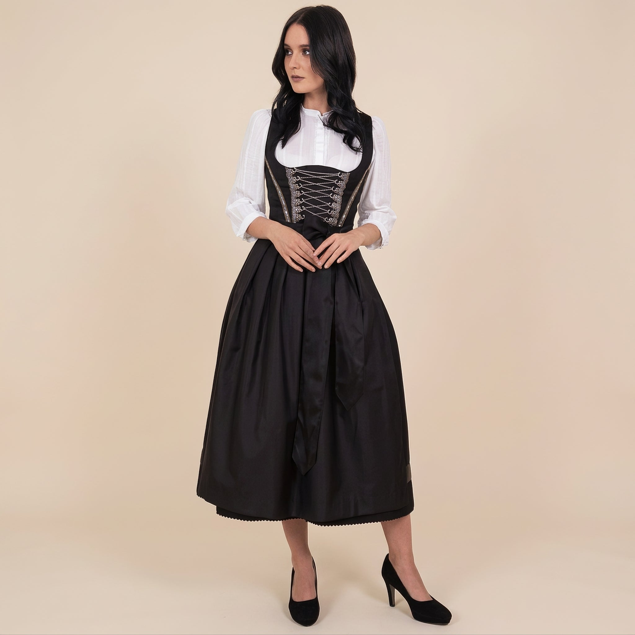 Nina - Zeitgemäßes Oktoberfestkleid mit langen Ärmeln