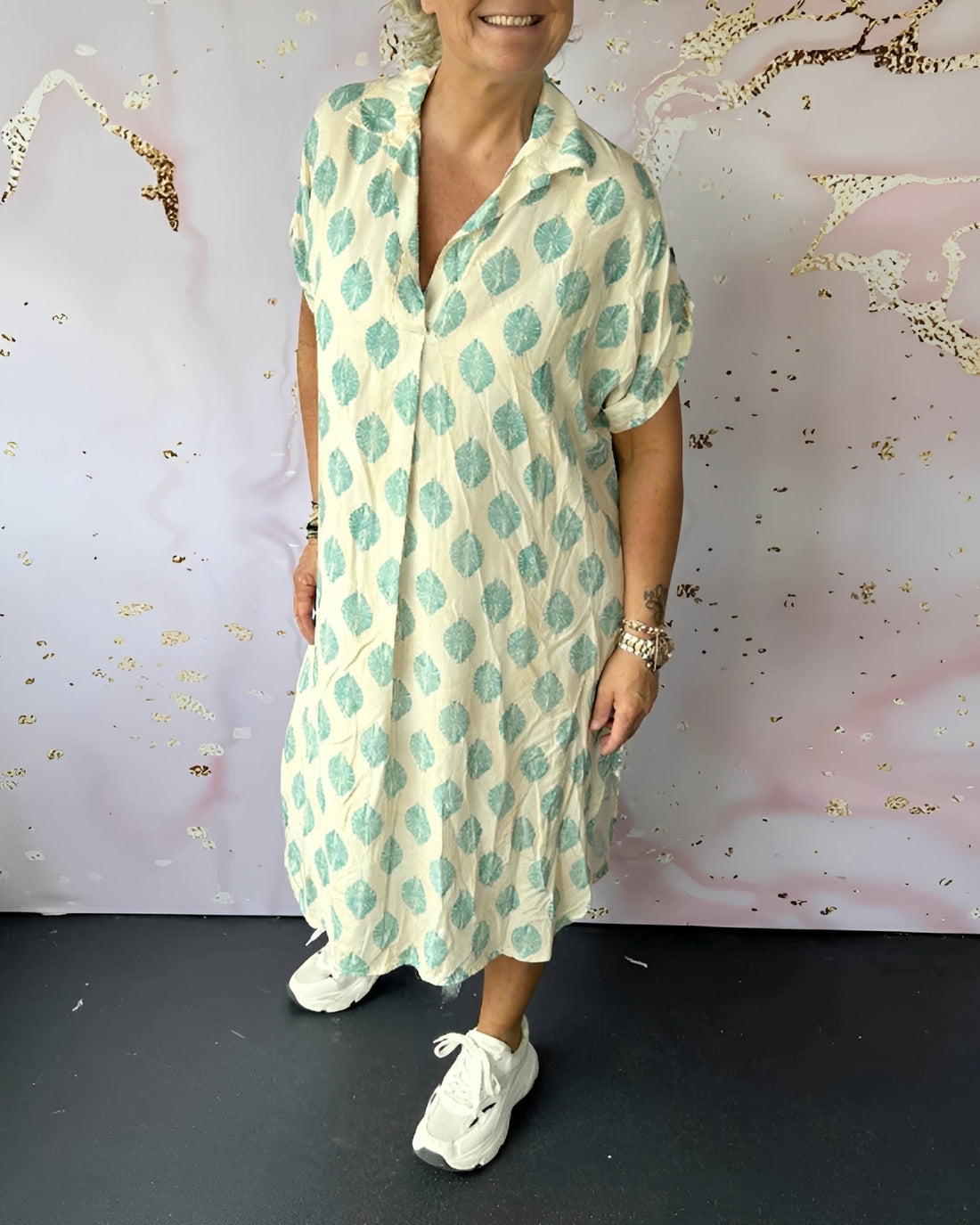 Kristina - elegantes, locker geschnittenes Kleid mit Revers für Damen
