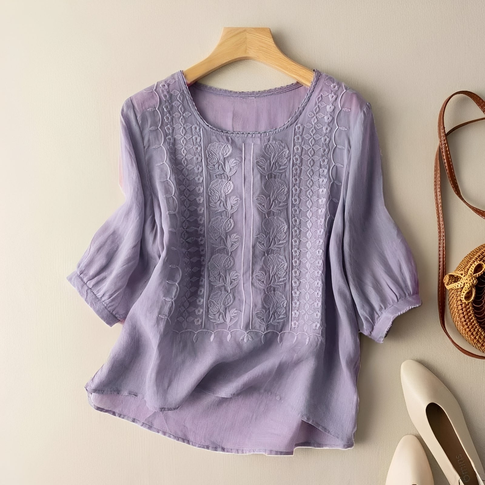Daniyal - Luftige Bluse mit Stickereidetails