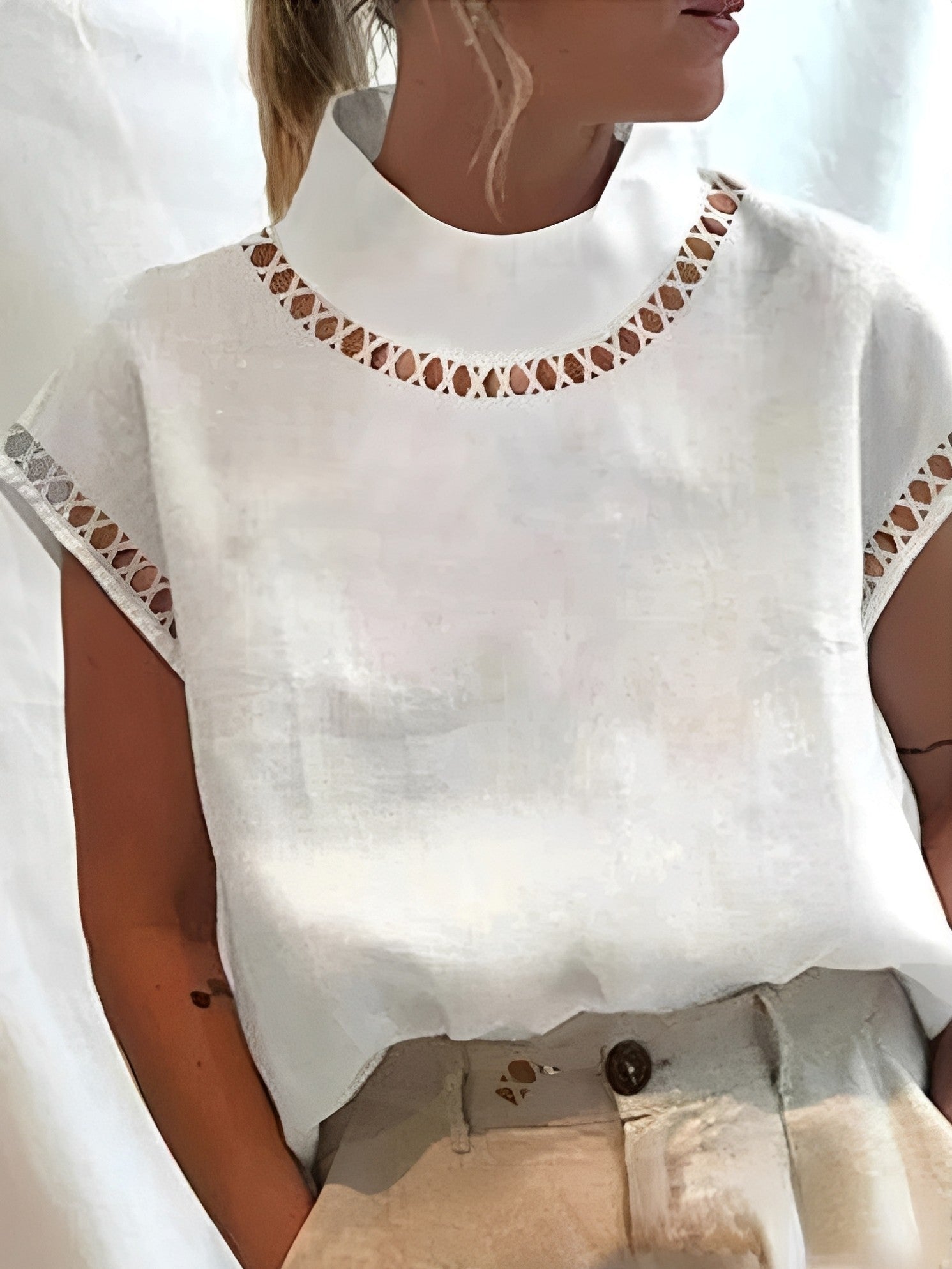 Nannie - Stilvolles Damen-Top mit Ausschnitt