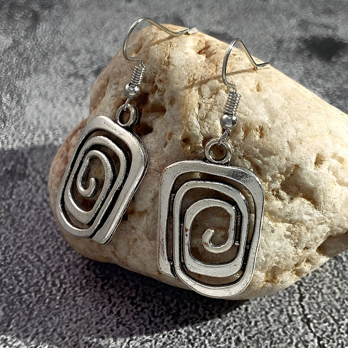 Kaia – Boho-Ohrringe aus Silber mit Spiralform