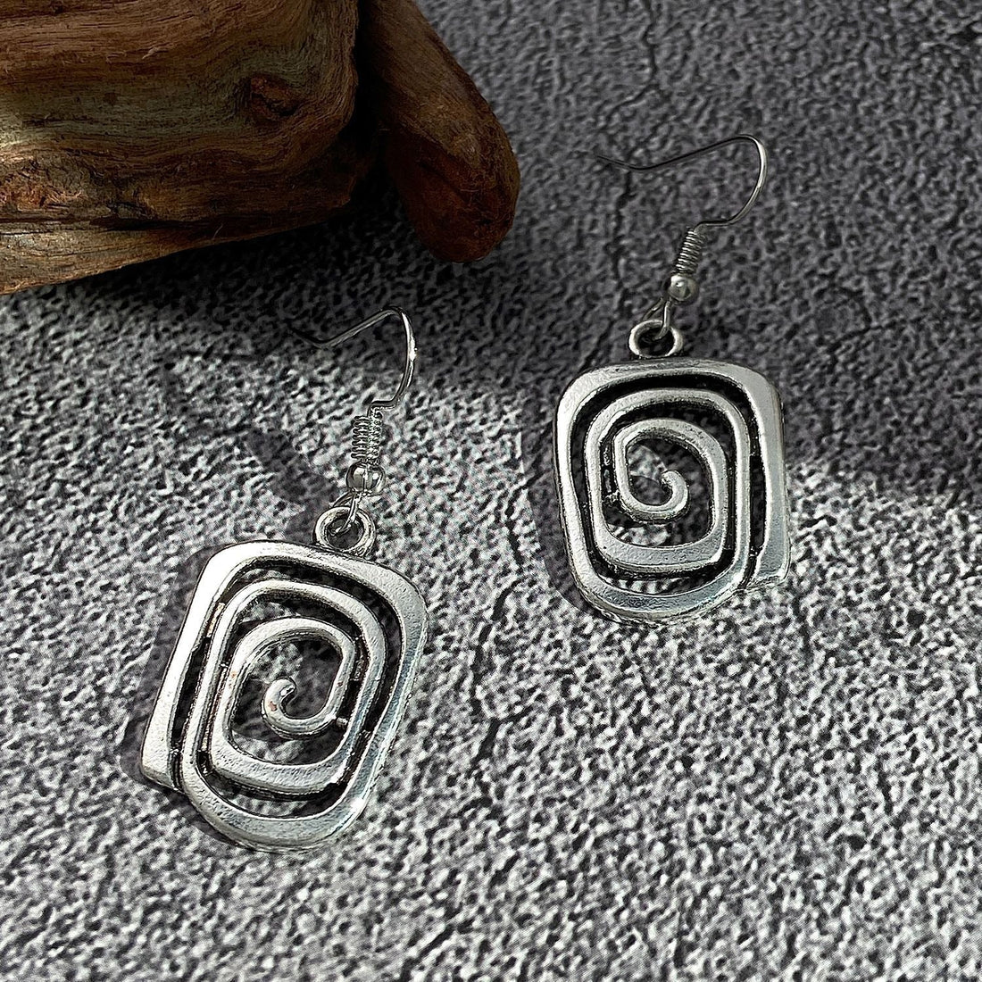 Eva – Retro-Spiralohrringe in Silber
