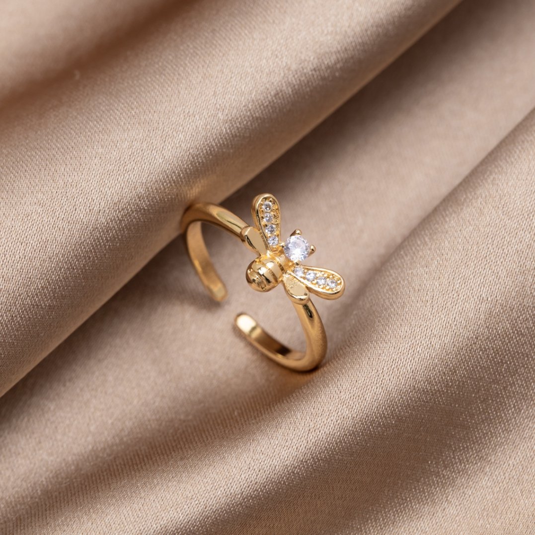 Laila - Ring mit Kristallen und Goldbiene