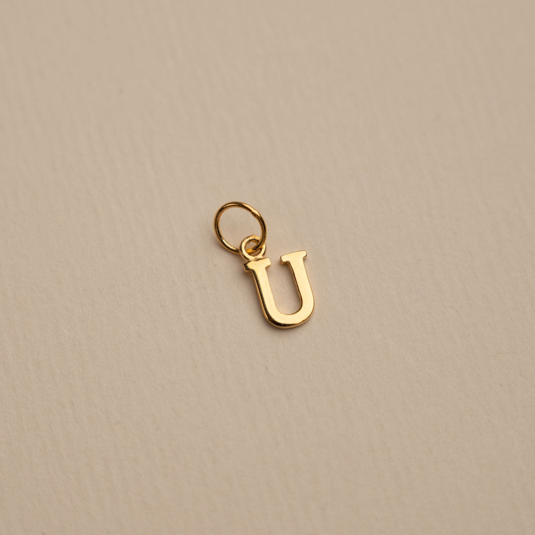 Sabrina - Buchstabenanhänger aus Gold