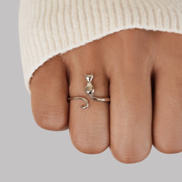 Mindy – Mystischer Katzenring in Silber