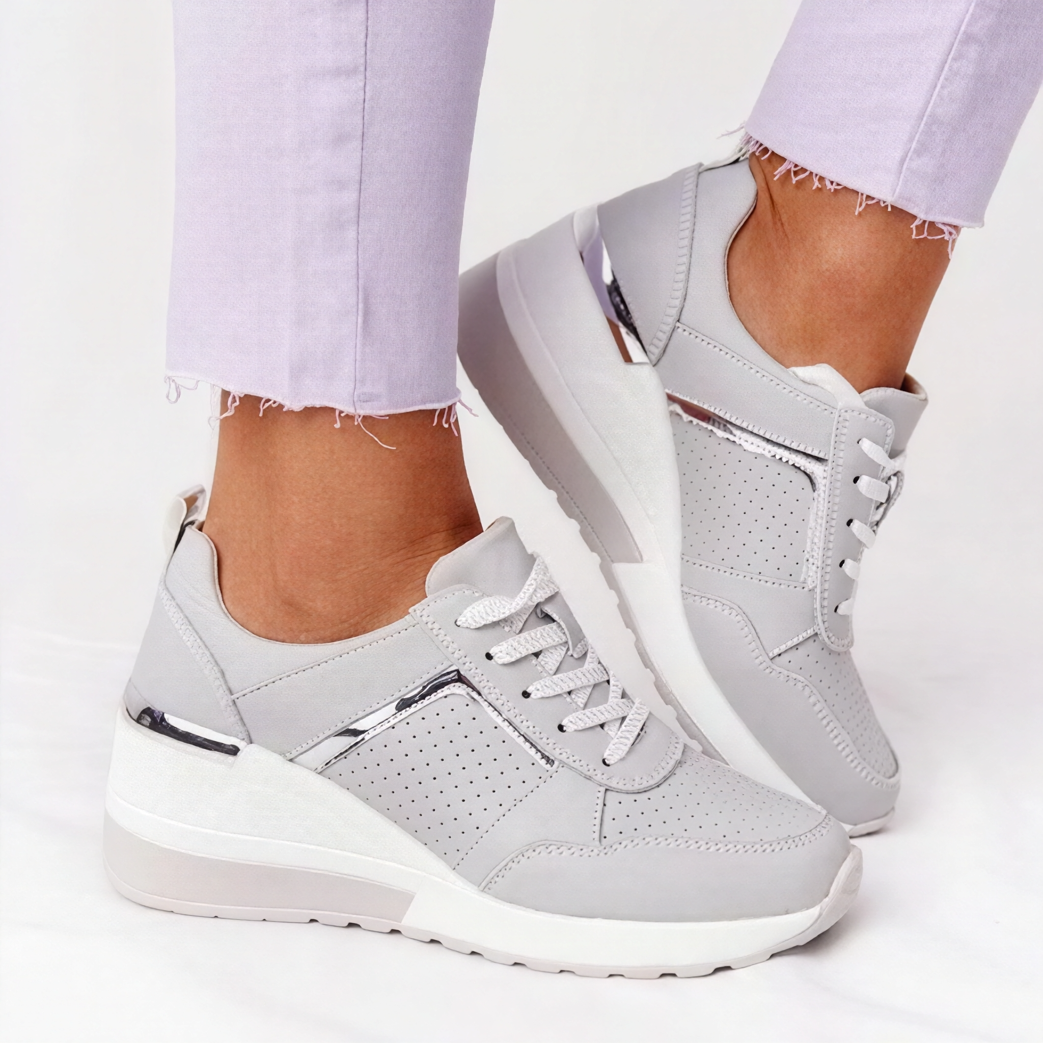 Maya - Sportliche Sneakers mit Schnürung